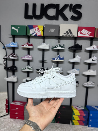 Nike Dunk Low Triple White